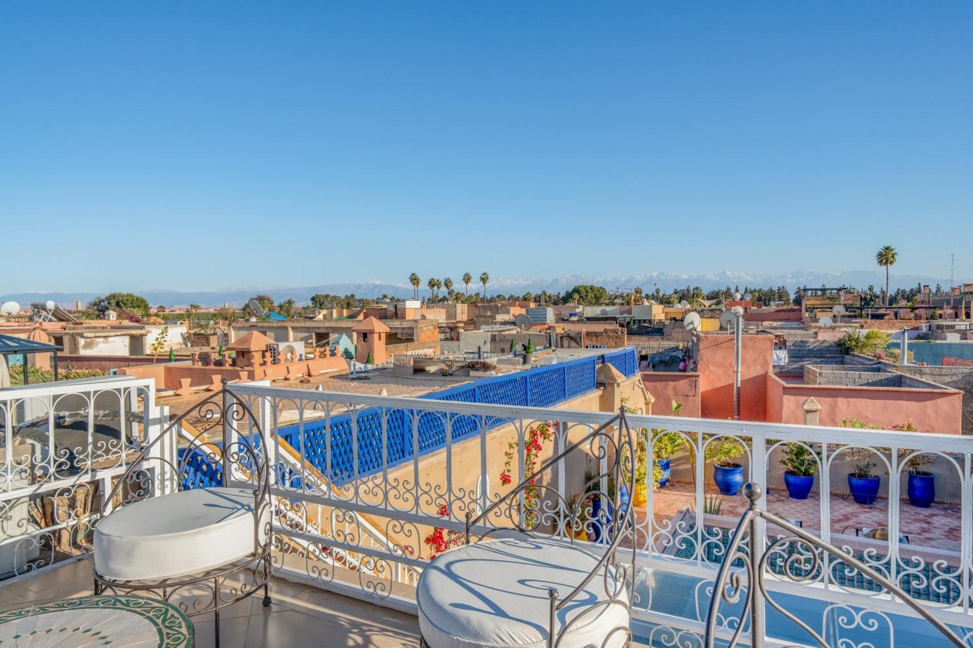 Riad Awinati Location Privatisee ,Piscine Chauffee , Beau Rooftop Марракеш Экстерьер фото