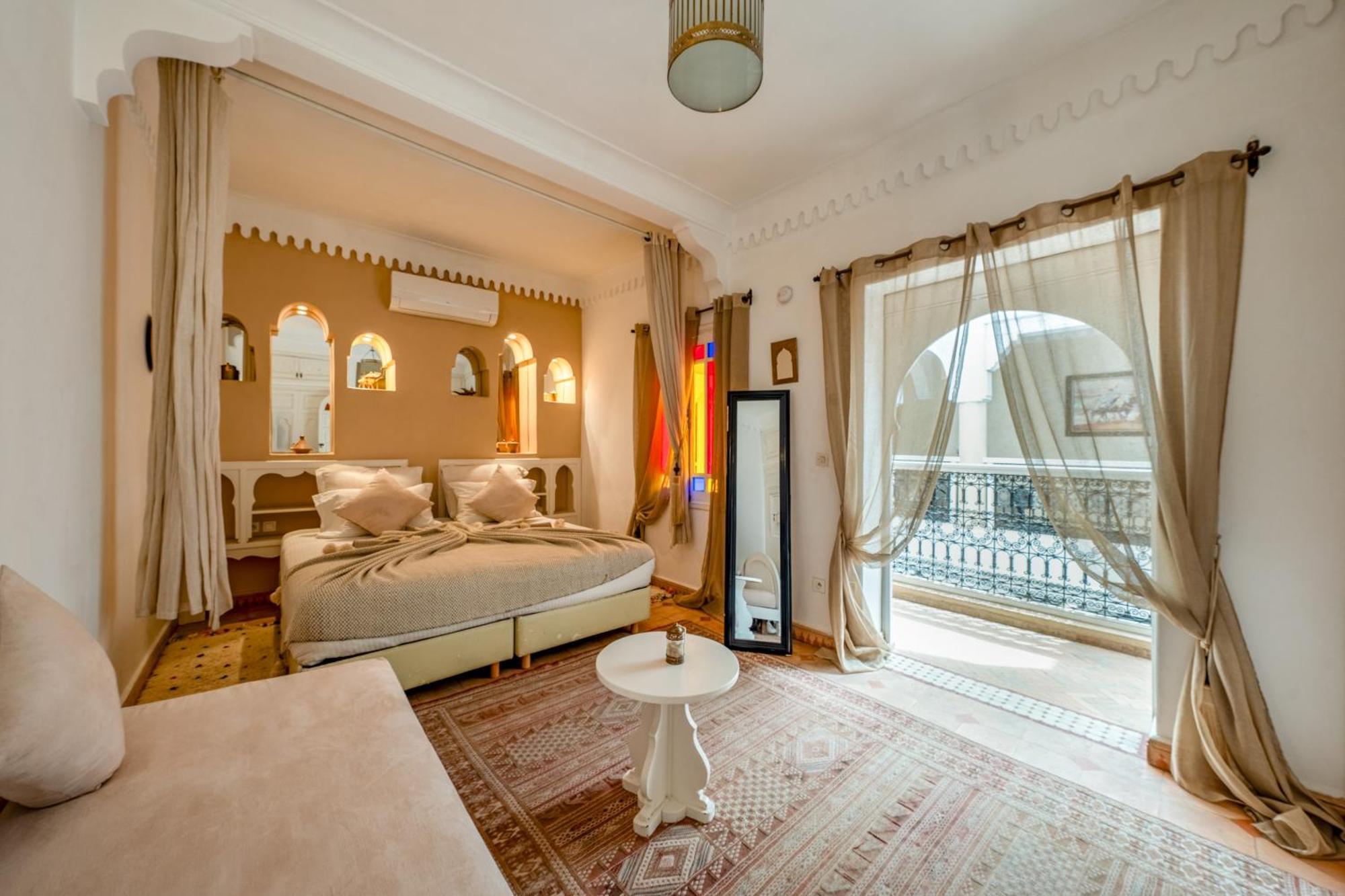 Riad Awinati Location Privatisee ,Piscine Chauffee , Beau Rooftop Марракеш Экстерьер фото