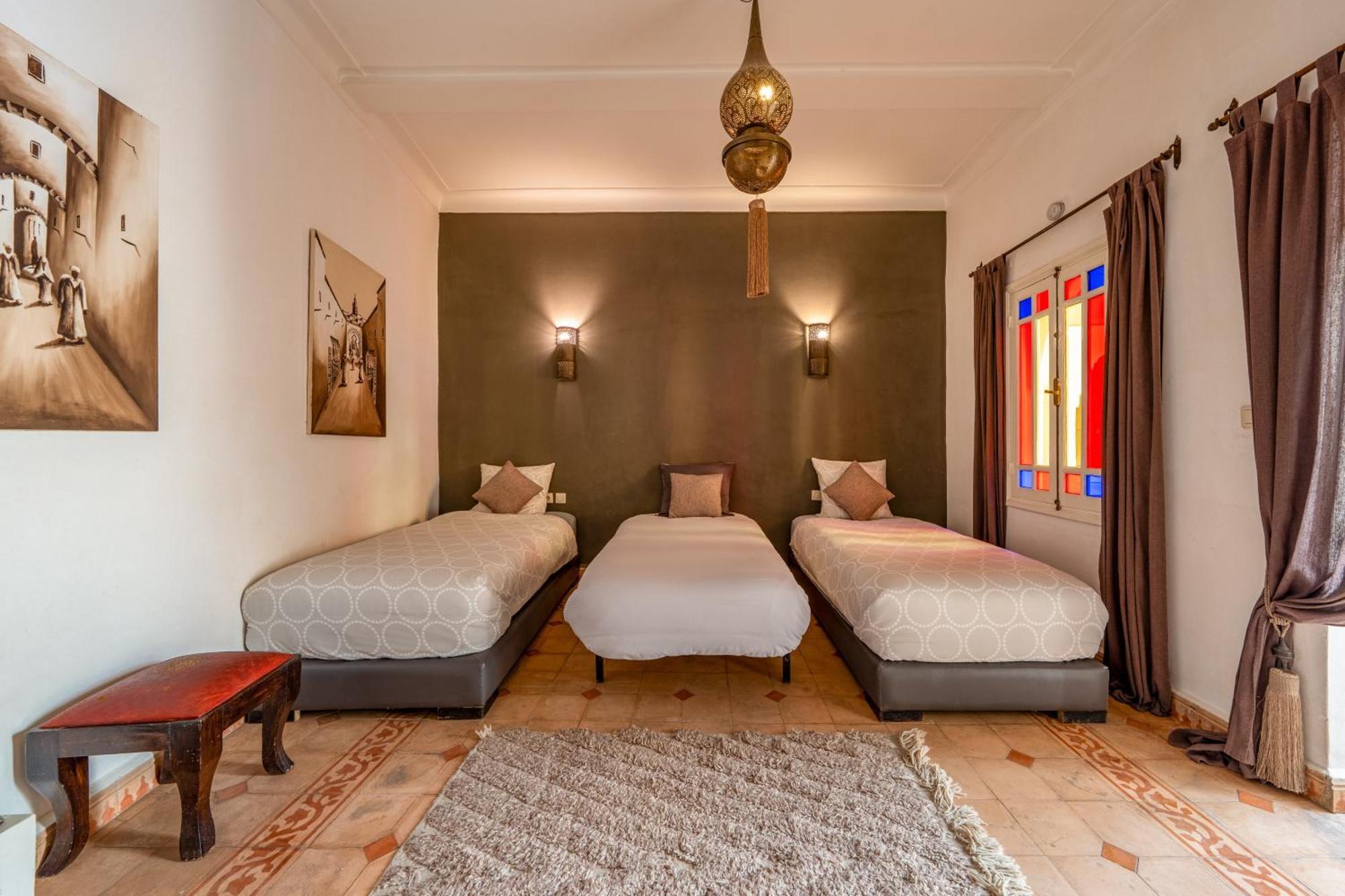 Riad Awinati Location Privatisee ,Piscine Chauffee , Beau Rooftop Марракеш Экстерьер фото