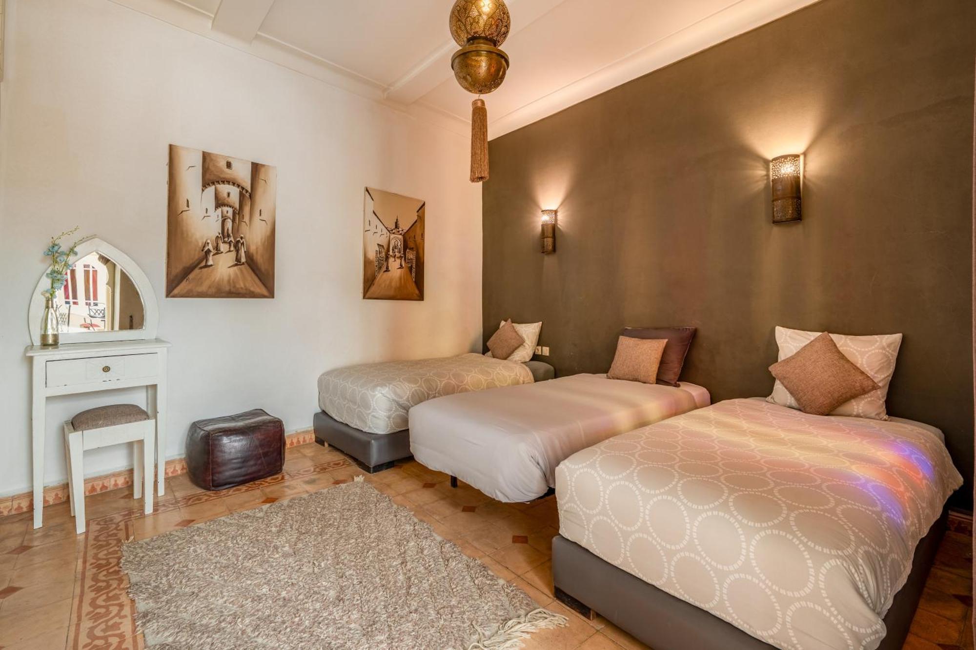 Riad Awinati Location Privatisee ,Piscine Chauffee , Beau Rooftop Марракеш Экстерьер фото