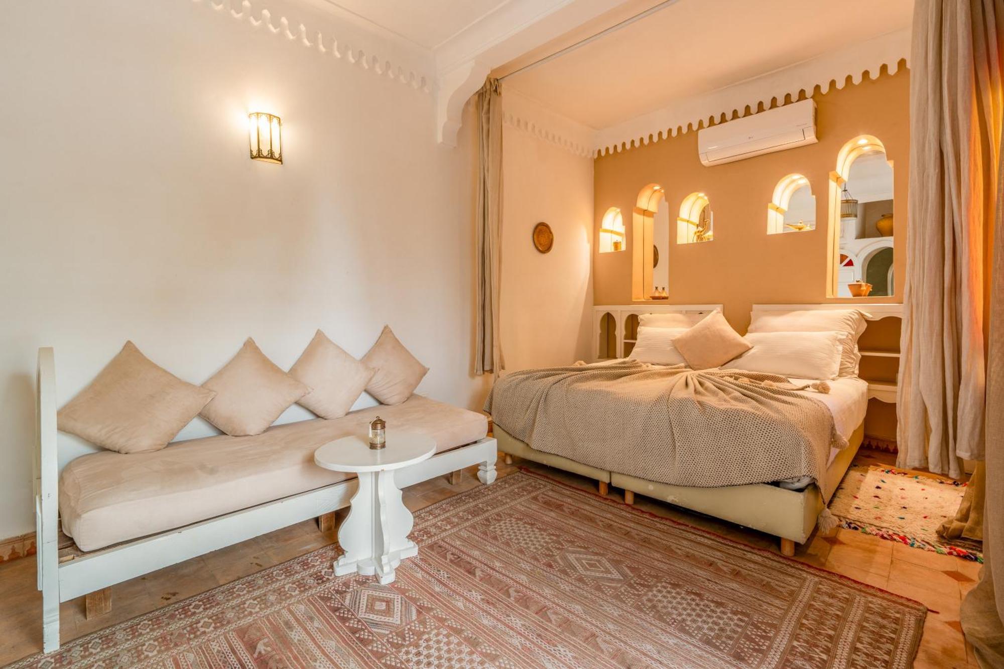 Riad Awinati Location Privatisee ,Piscine Chauffee , Beau Rooftop Марракеш Экстерьер фото