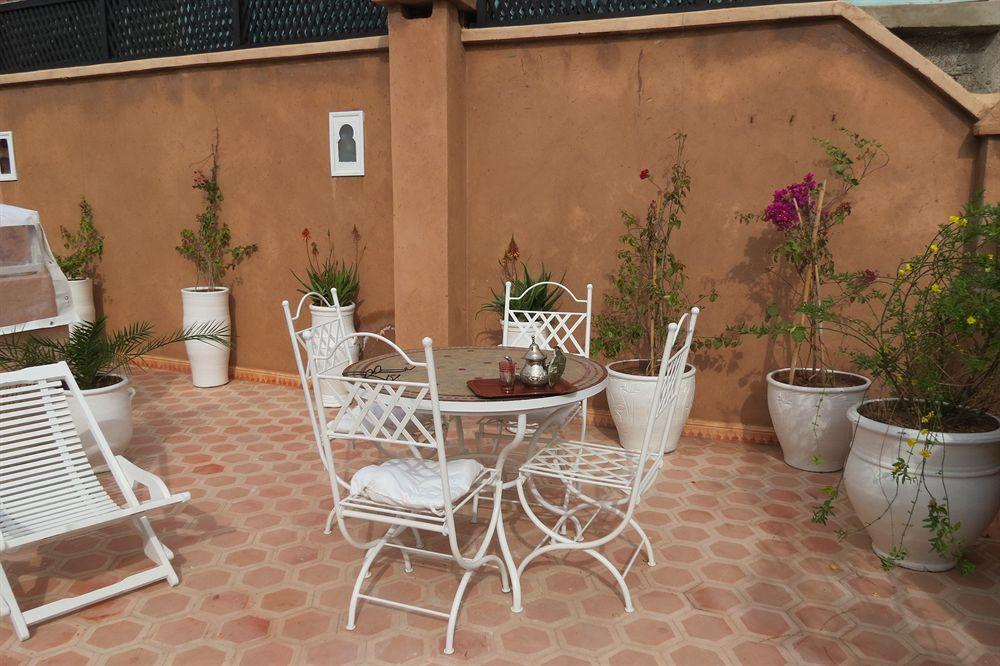 Riad Awinati Location Privatisee ,Piscine Chauffee , Beau Rooftop Марракеш Экстерьер фото