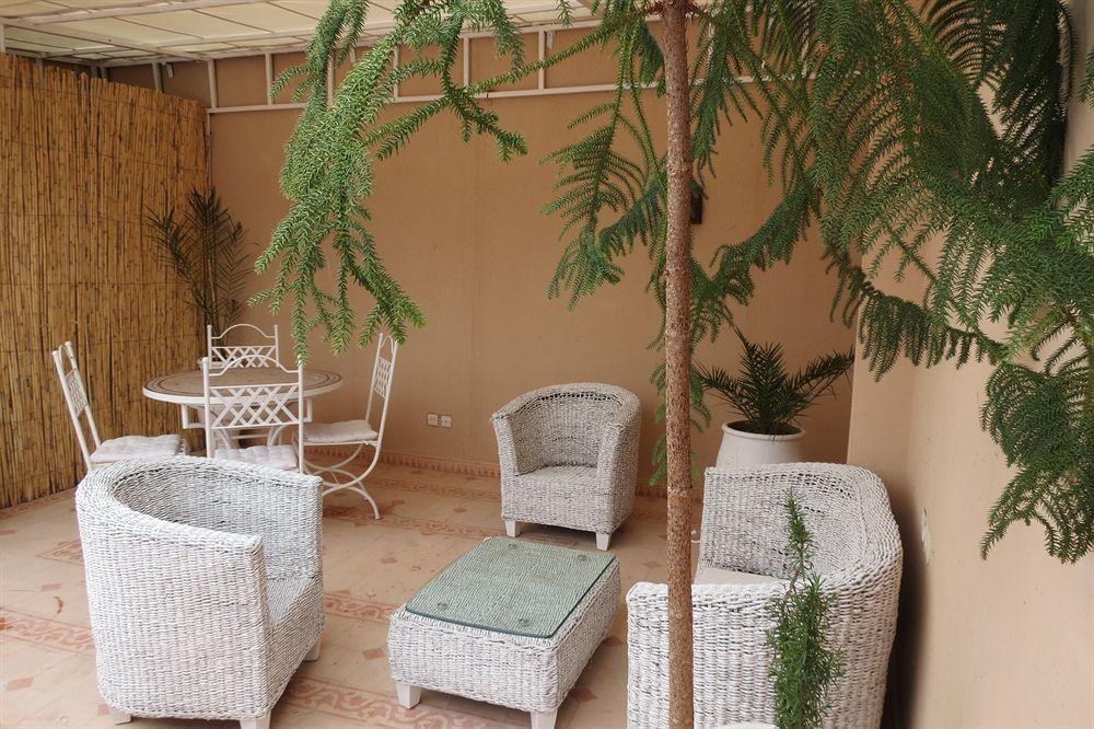 Riad Awinati Location Privatisee ,Piscine Chauffee , Beau Rooftop Марракеш Экстерьер фото