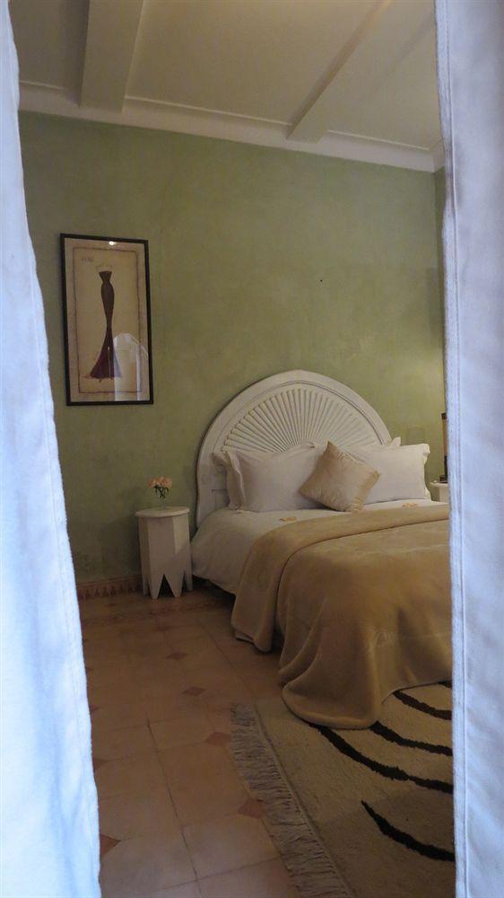Riad Awinati Location Privatisee ,Piscine Chauffee , Beau Rooftop Марракеш Экстерьер фото